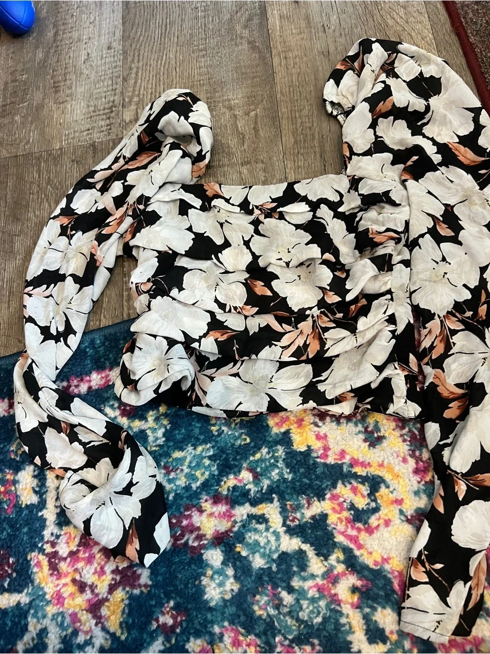 Abercrombie Floral Puff-Sleeve Cropped Top - Black & White